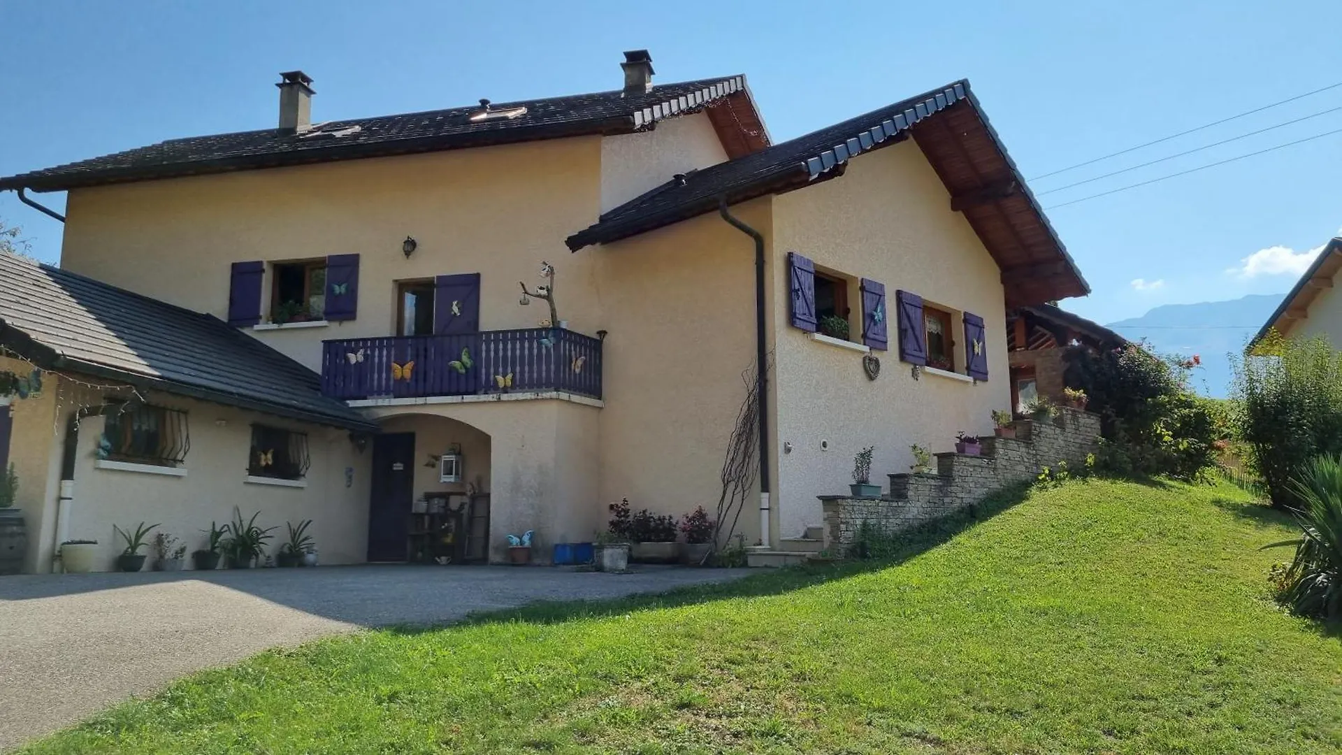 Comme A La Maison, Chambres Au Calme Verrens-Arvey B&B